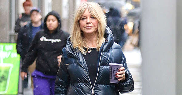 Goldie Hawn, 77, Glows On Makeup Free Walk Around NYC: Photo