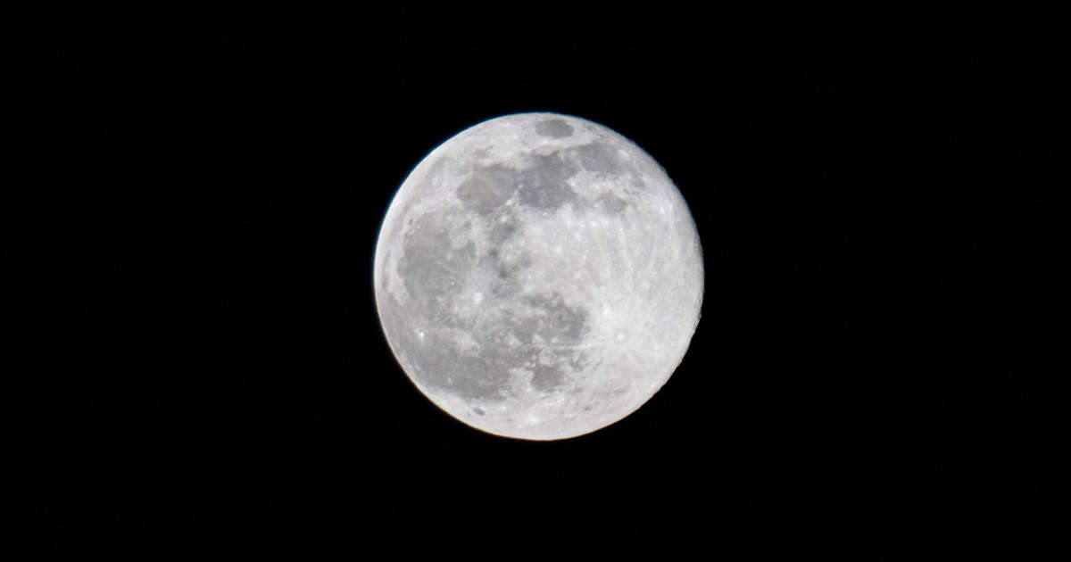 Watch February's Full Snow Moon on Sunday (Feb. 5) with this free telescope webcast