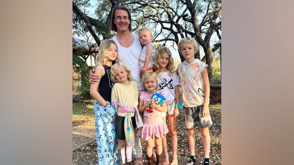 James Van Der Beek celebrates birthday by sharing photo with all 6 of his kids