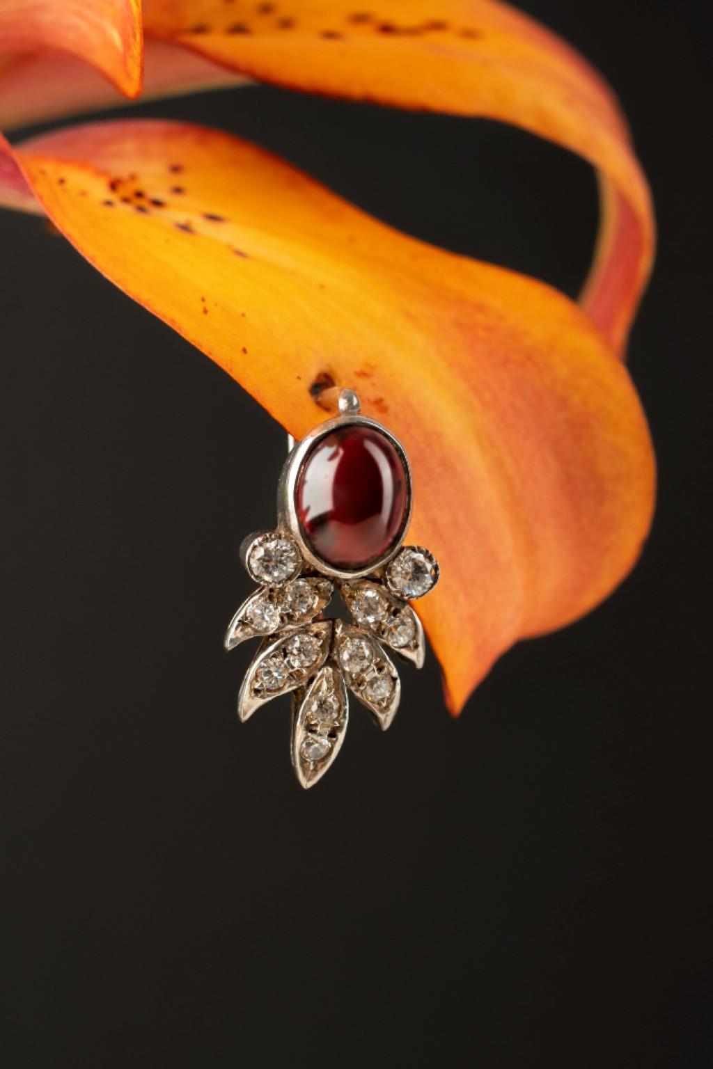 Shine Bright In Every Frame: Unveiling The Art Of Exquisite Jewellery Photography!